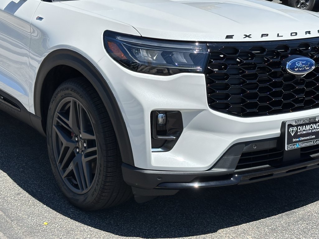 New 2026 Ford Explorer ST-Line w/ ST-Line Street Pack RWD image 14