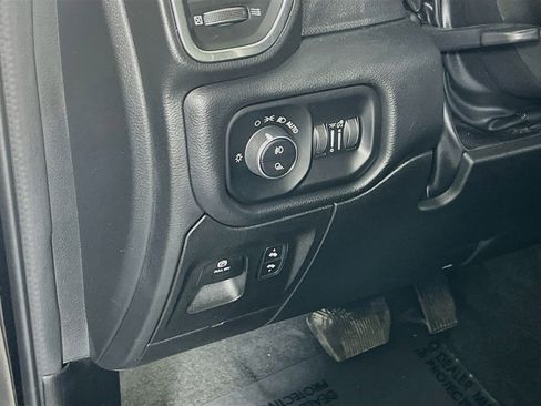 Used 2022 RAM 1500 Laramie AWD/4WD image 10