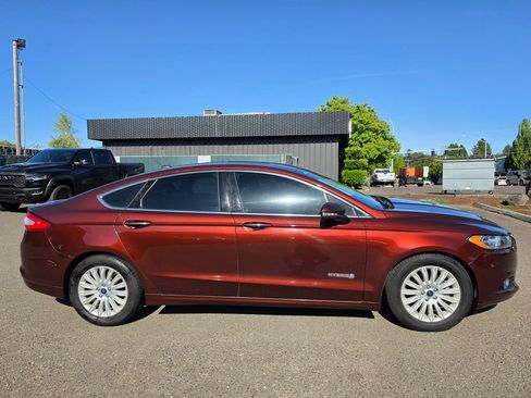 Used 2015 Ford Fusion SE w/ Equipment Group 502A FWD image 4