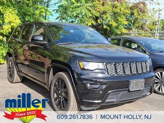 Used 2019 Jeep Grand Cherokee Altitude image 1