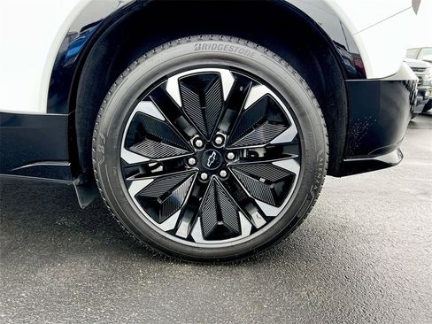 Used 2024 Chevrolet Blazer EV RS image 26