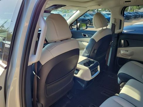 New 2026 Kia Carnival SX FWD image 17