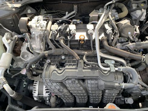 Used 2025 Nissan Altima 2.5 SV image 33