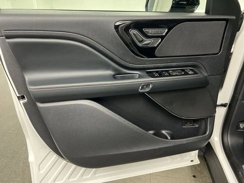 Used 2025 Lincoln Aviator Premiere image 23