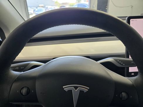 Used 2023 Tesla Model Y Long Range image 14