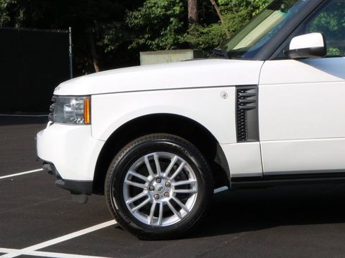 Used 2011 Land Rover Range Rover HSE AWD/4WD image 12