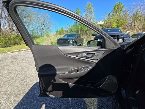 Used 2024 Chevrolet Malibu LT image 20