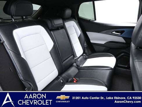 New 2025 Chevrolet Equinox EV LT image 9