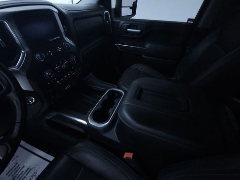 Used 2020 Chevrolet Silverado 2500 LTZ w/ LTZ Convenience Package image 16