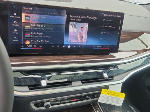 New 2025 BMW X7 xDrive40i w/ M Sport Package image 9