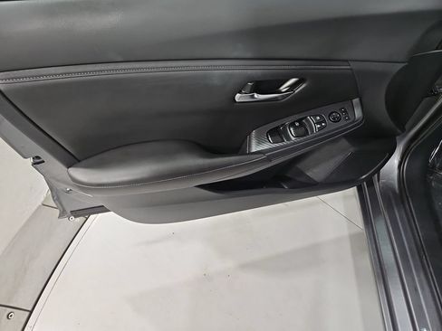 Used 2020 Nissan Sentra SV FWD image 11