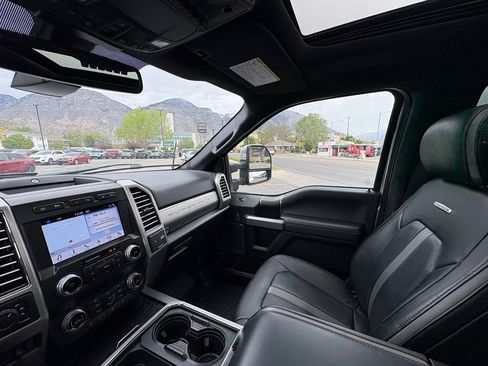 Used 2019 Ford F350 Platinum w/ Platinum Ultimate Package AWD/4WD image 28