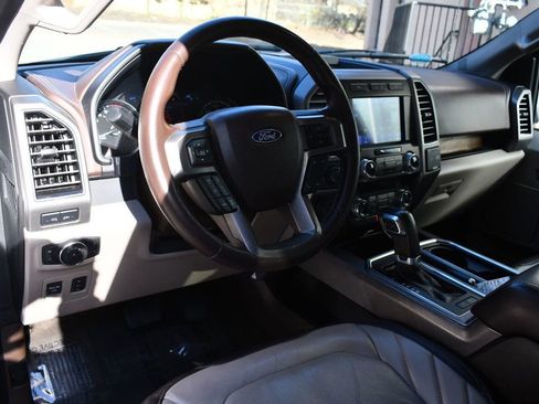 Used 2019 Ford F150 Limited image 23
