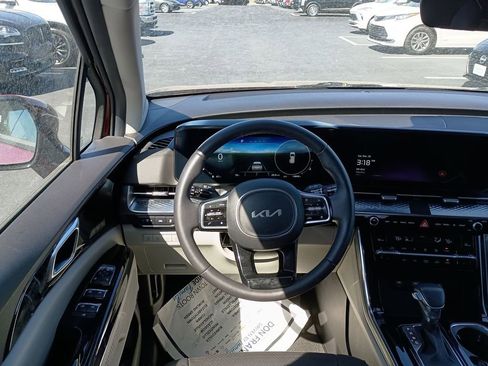 Used 2024 Kia Carnival SX Prestige image 20