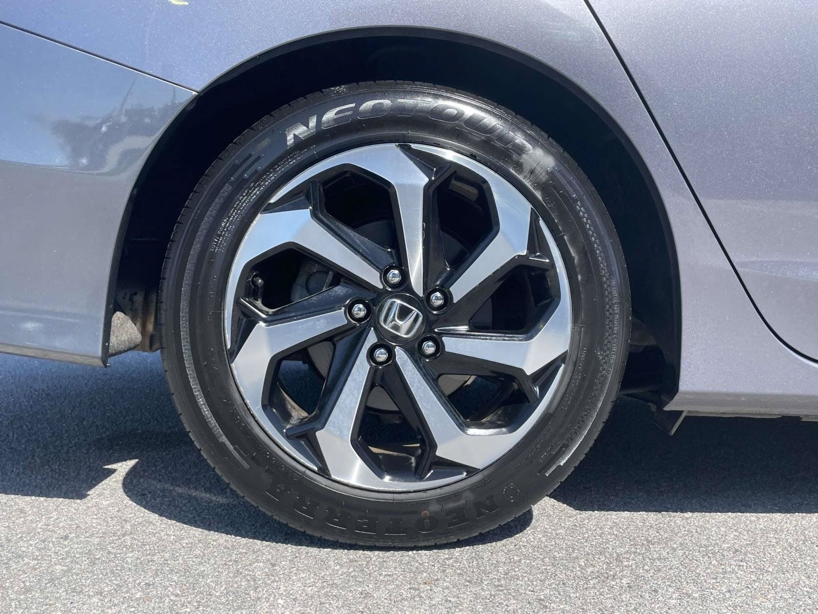 Used 2017 Honda Accord EX image 7