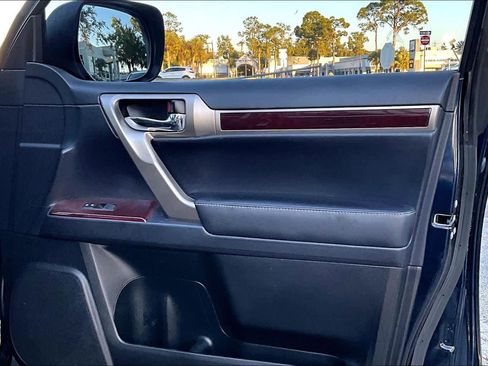 Used 2019 Lexus GX 460 Premium image 27