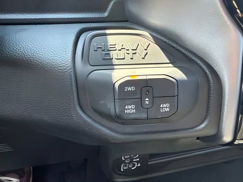 Used 2025 RAM 2500 Big Horn AWD/4WD image 14