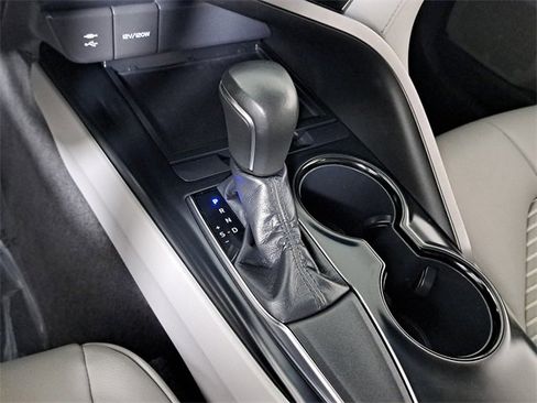 Used 2019 Toyota Camry SE w/ Convenience Package image 30