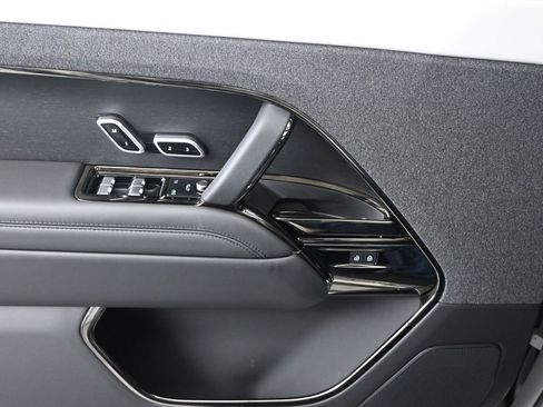Used 2025 Land Rover Range Rover Sport Dynamic SE image 12