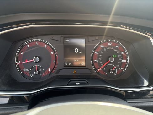 Used 2021 Volkswagen Jetta SE image 32