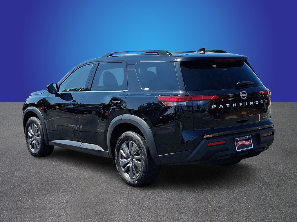 Used 2025 Nissan Pathfinder SV AWD/4WD image 6