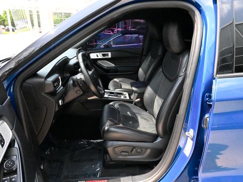 Used 2023 Ford Explorer ST w/ Equipment Group 401A AWD/4WD image 17
