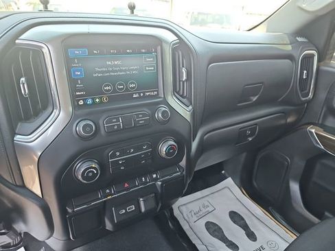 Used 2020 Chevrolet Silverado 1500 LT AWD/4WD image 23