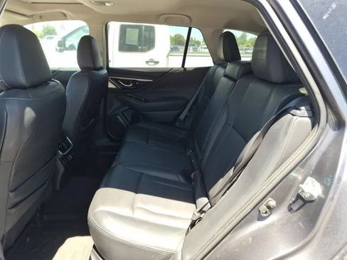 Used 2023 Subaru Outback Touring AWD/4WD image 10