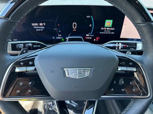 Certified 2025 Cadillac Optiq Luxury 2 w/ LPO, Floor Liner Package AWD/4WD image 26