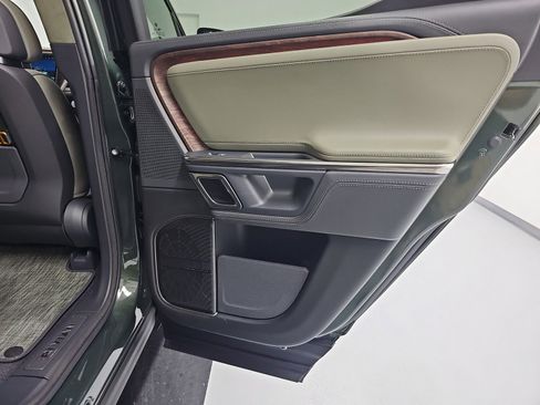 Used 2022 Rivian R1T Adventure AWD/4WD image 19