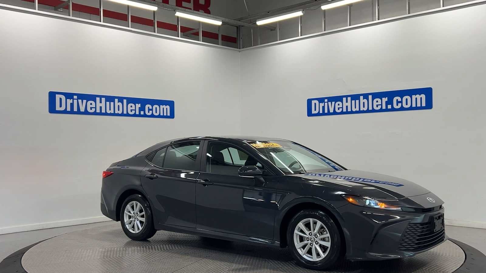 Used 2025 Toyota Camry LE FWD image 2