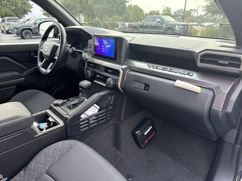 New 2024 Toyota Tacoma SR5 AWD/4WD image 33