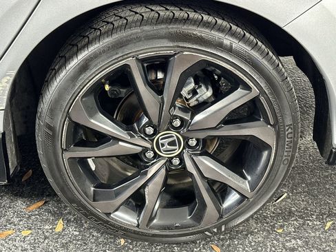 Used 2018 Honda Civic Sport image 14