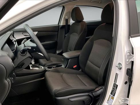 Used 2023 Kia Forte LXS image 21