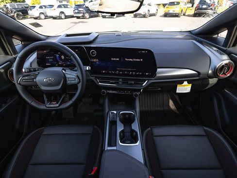 New 2026 Chevrolet Equinox EV RS image 17