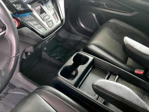Used 2022 Honda Odyssey Touring image 17