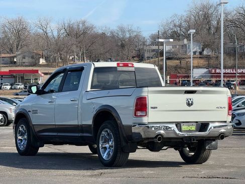 Used 2018 RAM 1500 Laramie w/ Convenience Group AWD/4WD image 2