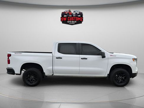 Used 2023 Chevrolet Silverado 1500 LT Trail Boss w/ Protection Package AWD/4WD image 8