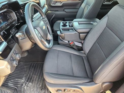 Used 2025 Chevrolet Silverado 1500 LT image 15