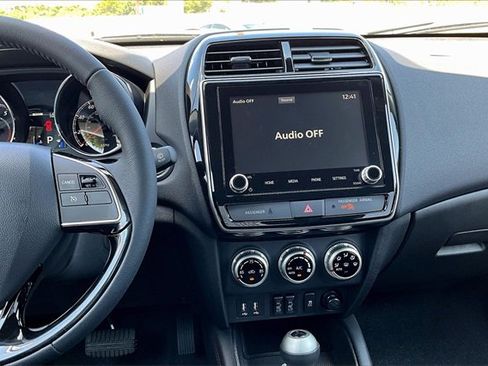 New 2025 Mitsubishi Outlander Sport SE image 9