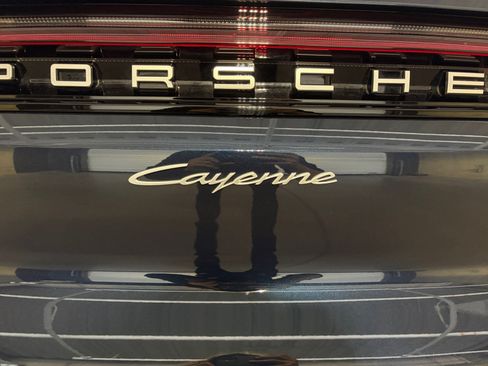 Certified 2026 Porsche Cayenne Coupe AWD/4WD image 16