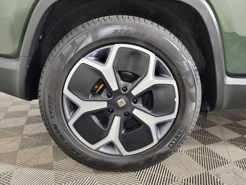Used 2024 Rivian R1S Adventure AWD/4WD image 12