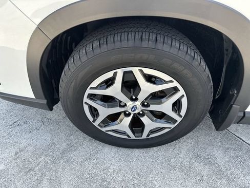 Certified 2022 Subaru Forester Premium AWD/4WD image 10