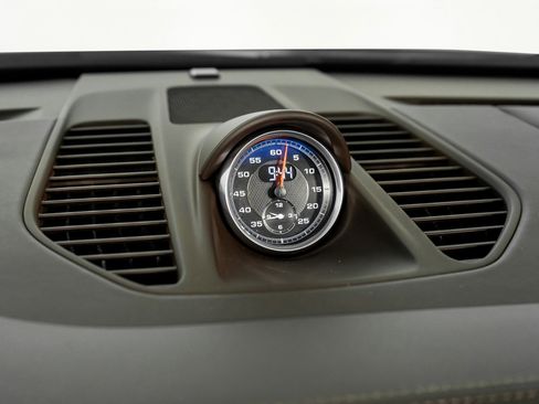 Used 2019 Porsche 911 Targa 4 GTS image 34