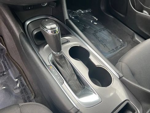 Used 2016 Chevrolet Malibu LT FWD image 29