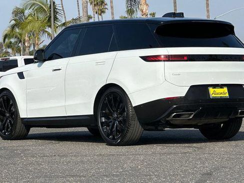 Used 2024 Land Rover Range Rover Sport SE AWD/4WD image 6