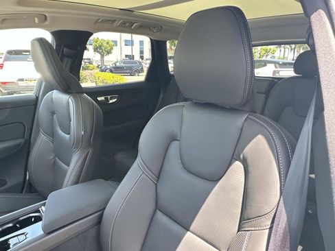 New 2026 Volvo XC60 T8 Ultra w/ Climate Package PRO AWD/4WD image 15