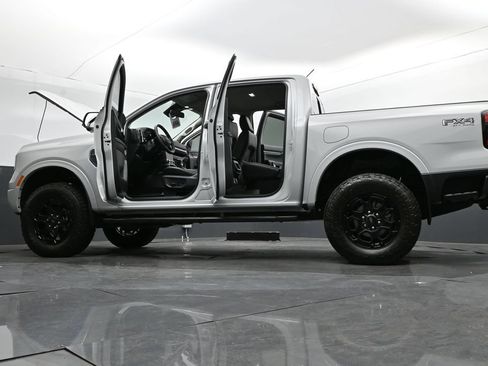 Used 2026 Ford Ranger Lariat w/ FX4 Off-Road Package AWD/4WD image 25