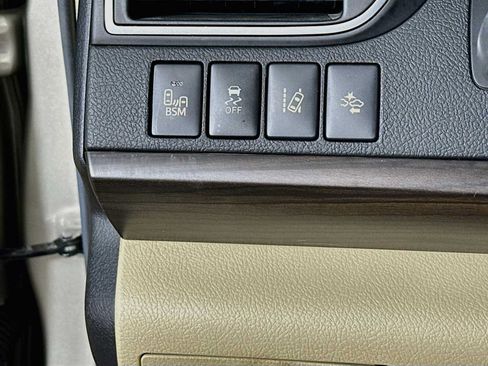 Used 2017 Toyota Camry XLE FWD image 10