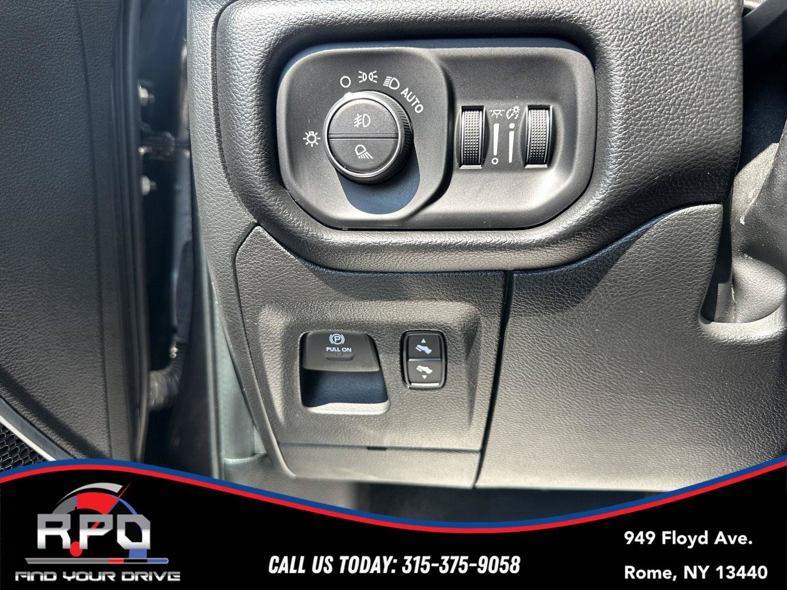 Used 2022 RAM 1500 Laramie AWD/4WD image 25